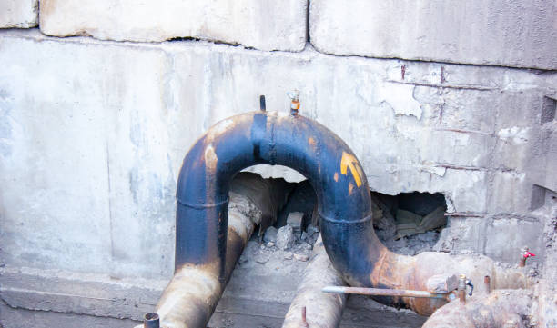 Best Water damage contractors near me  in Washington, UT
